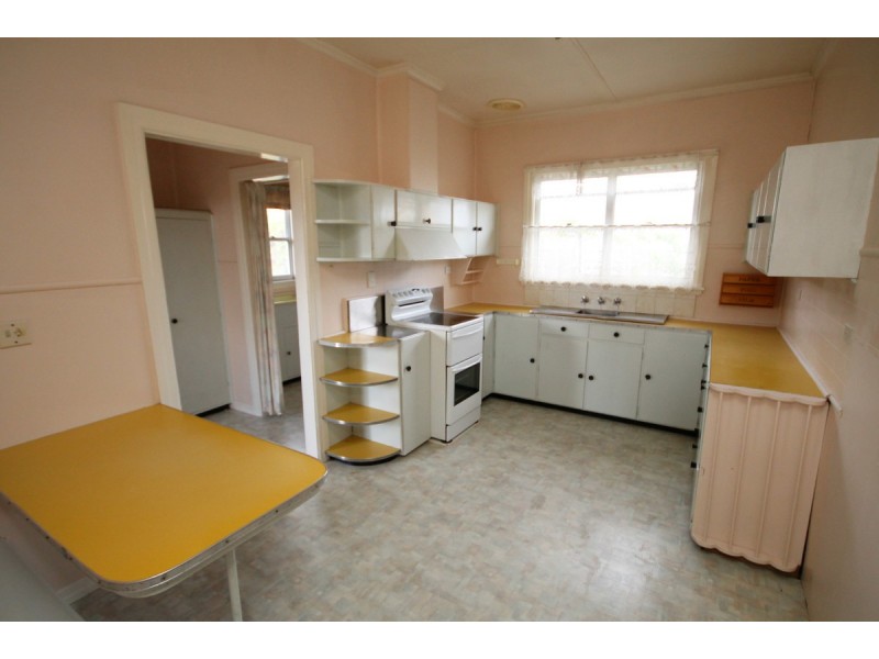 61 Clive Street, Inverell NSW 2360