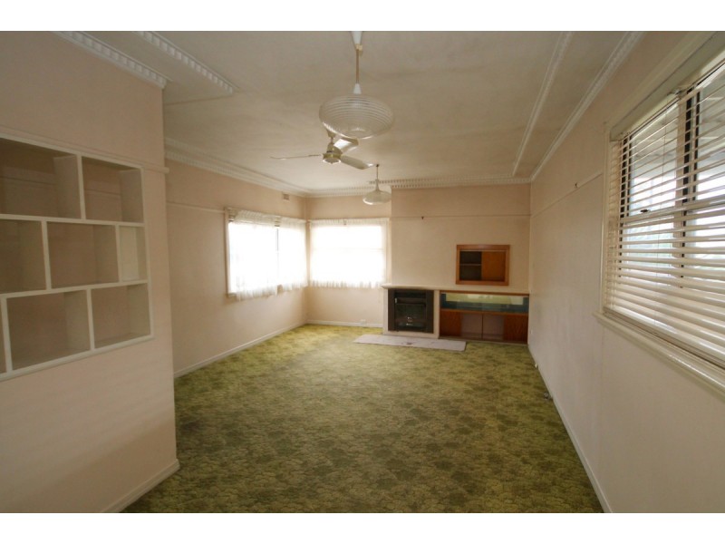 61 Clive Street, Inverell NSW 2360