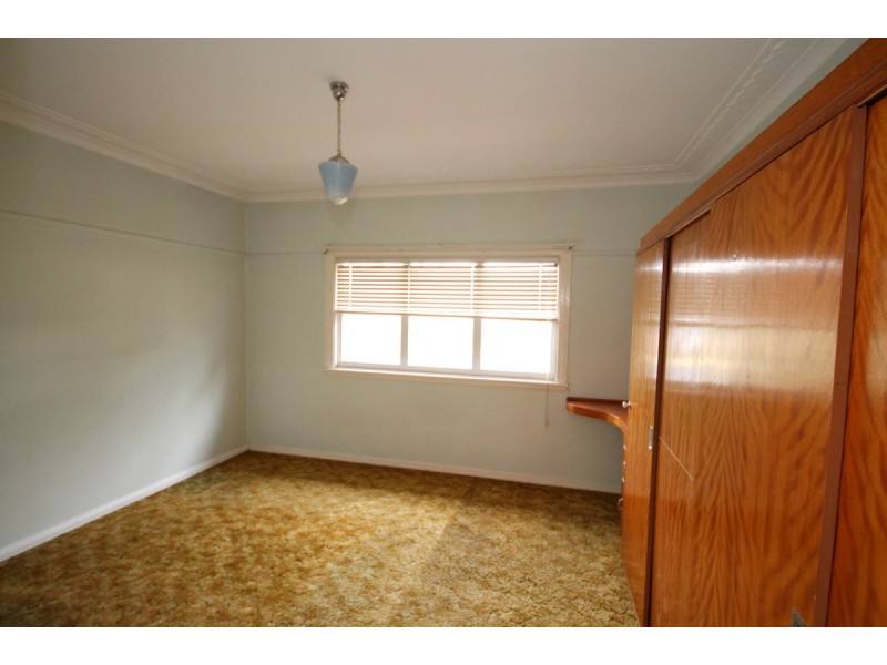 61 Clive Street, Inverell NSW 2360