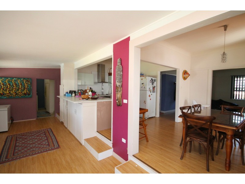 9 East Street, Inverell NSW 2360