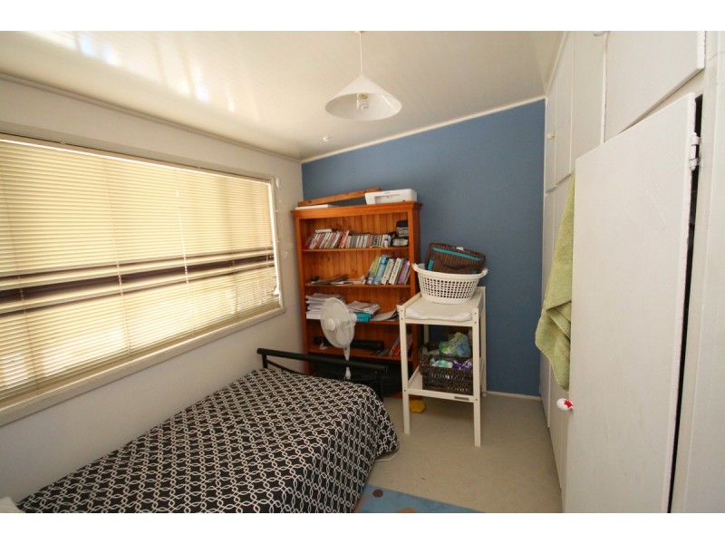 9 East Street, Inverell NSW 2360