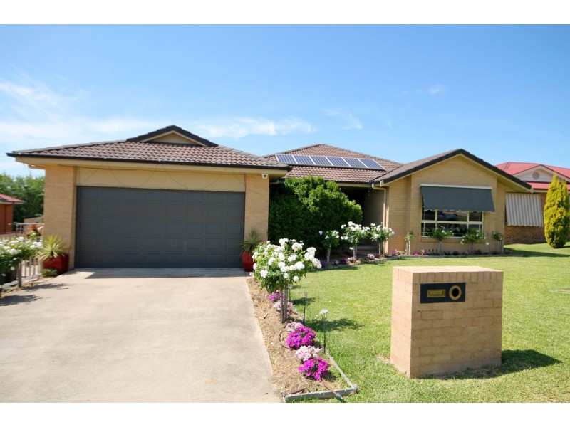 10 Crestview Place, Inverell NSW 2360