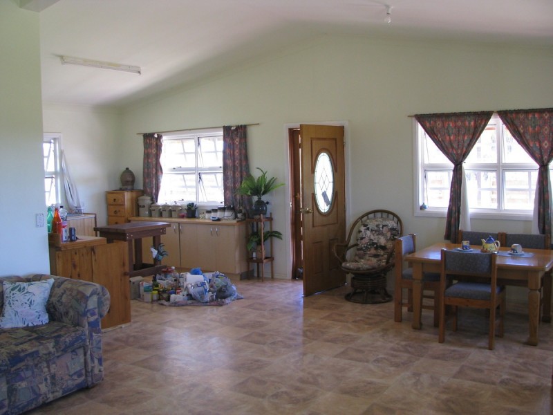 16 Ditzells Drive, Inverell NSW 2360