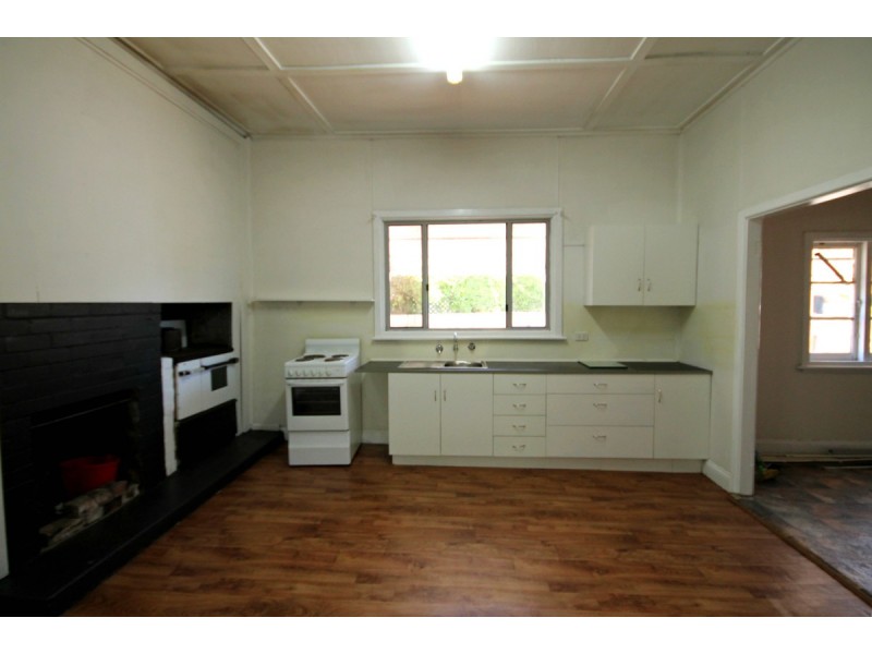 110 Macintyre Street, Inverell NSW 2360