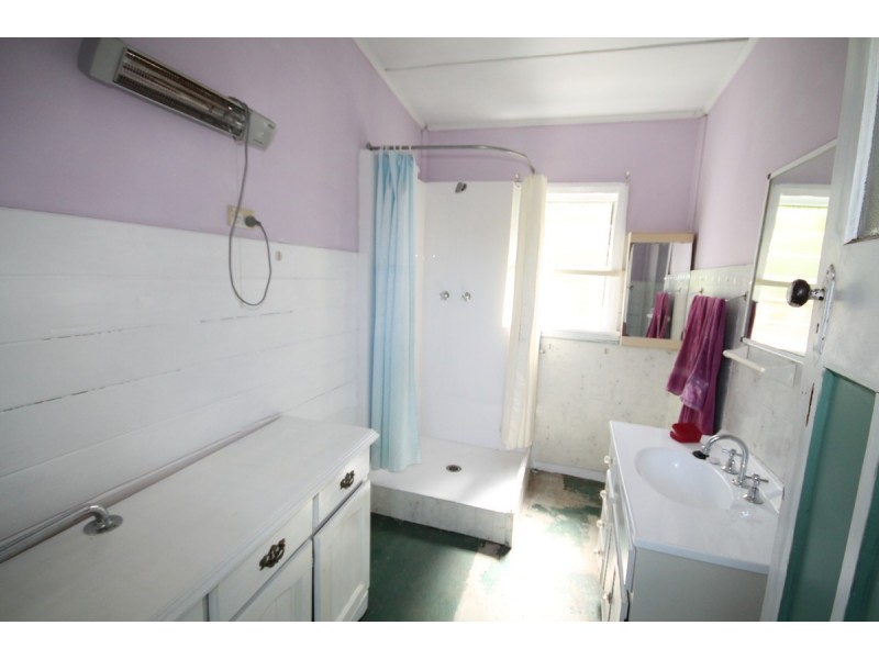 110 Macintyre Street, Inverell NSW 2360