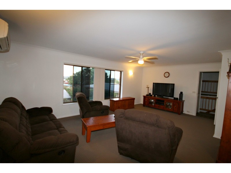 52 King Street, Inverell NSW 2360