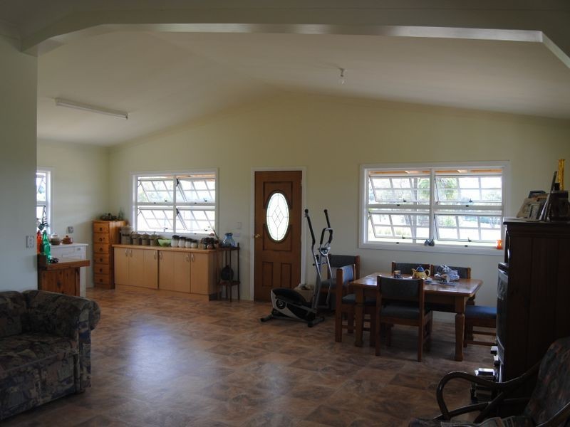 16 Ditzells Drive, Inverell NSW 2360