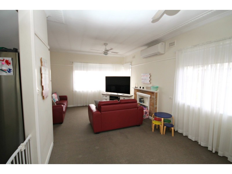 47 Bennett Street, Inverell NSW 2360