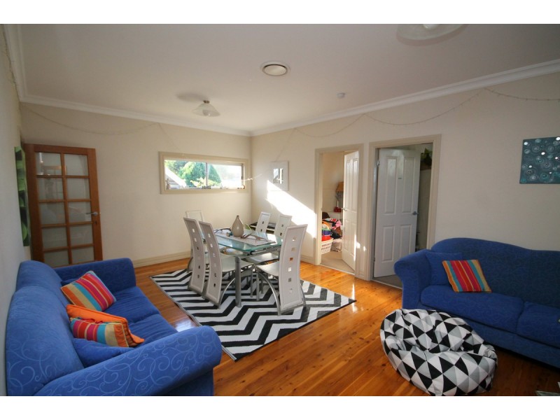 11 Carlyle Street, Inverell NSW 2360