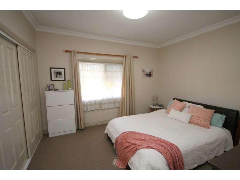 11 Carlyle Street, Inverell NSW 2360