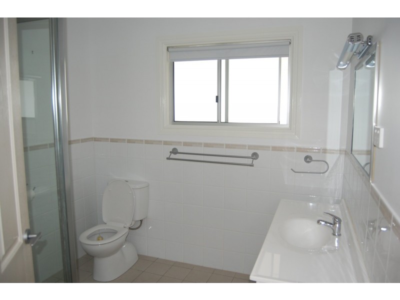 11 Carlyle Street, Inverell NSW 2360