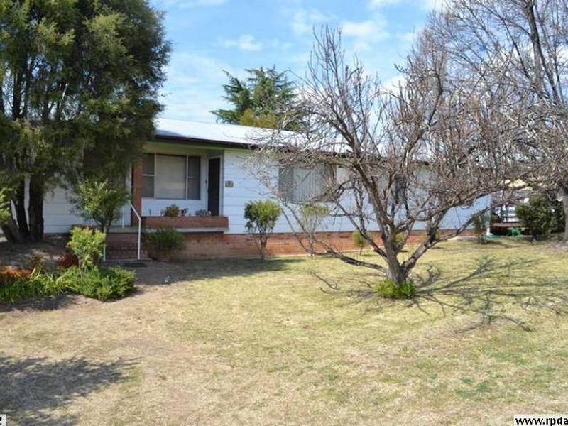 52 Lang Street, Inverell NSW 2360