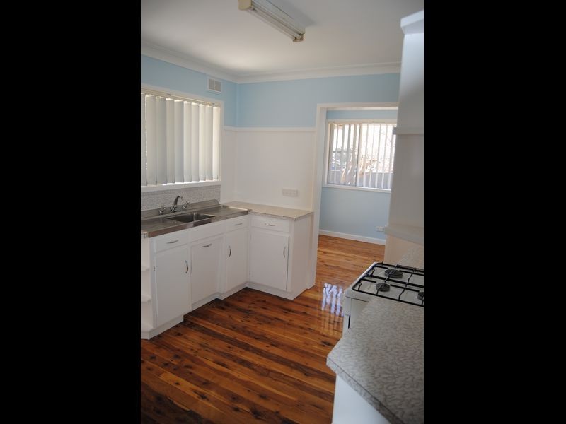 7 Lauder Street, Inverell NSW 2360