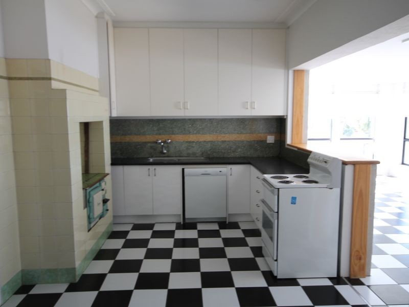 4 Warialda Road, Inverell NSW 2360