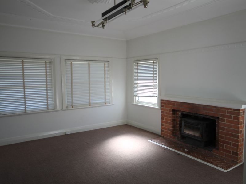 4 Warialda Road, Inverell NSW 2360