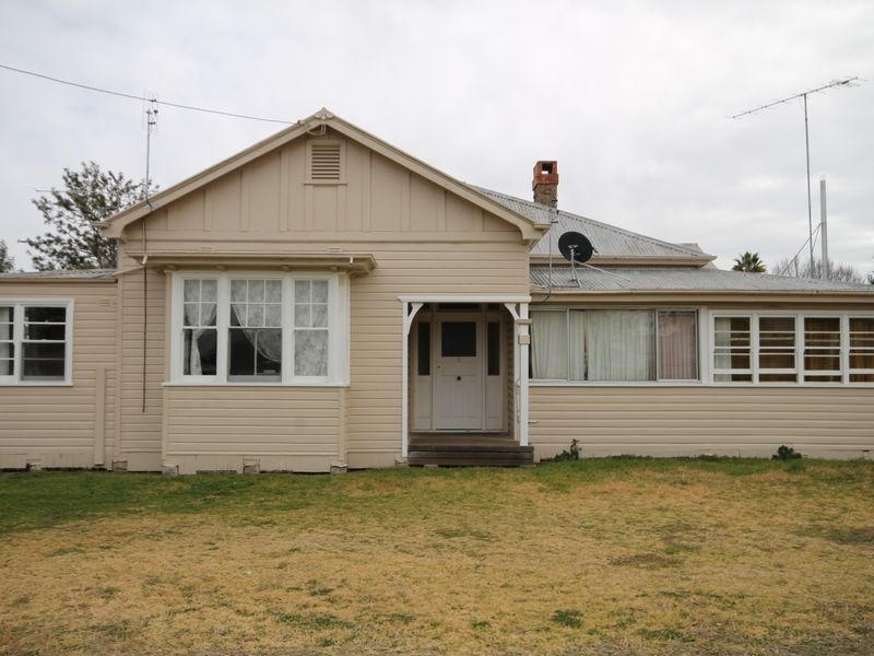 1/42 Granville Street, Inverell NSW 2360