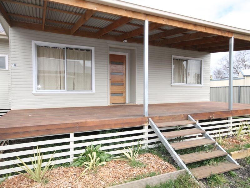 1B Oak Place, Inverell NSW 2360