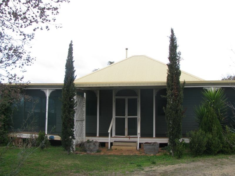 2086 Ashford RD, Inverell NSW 2360