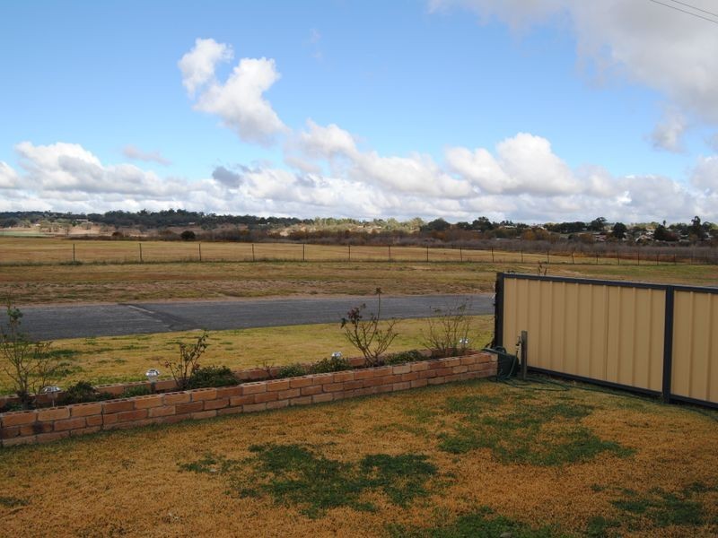 27 Medora Street, Inverell NSW 2360