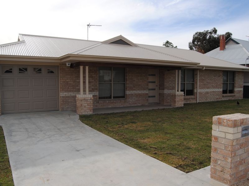 18 Greaves Street, Inverell NSW 2360