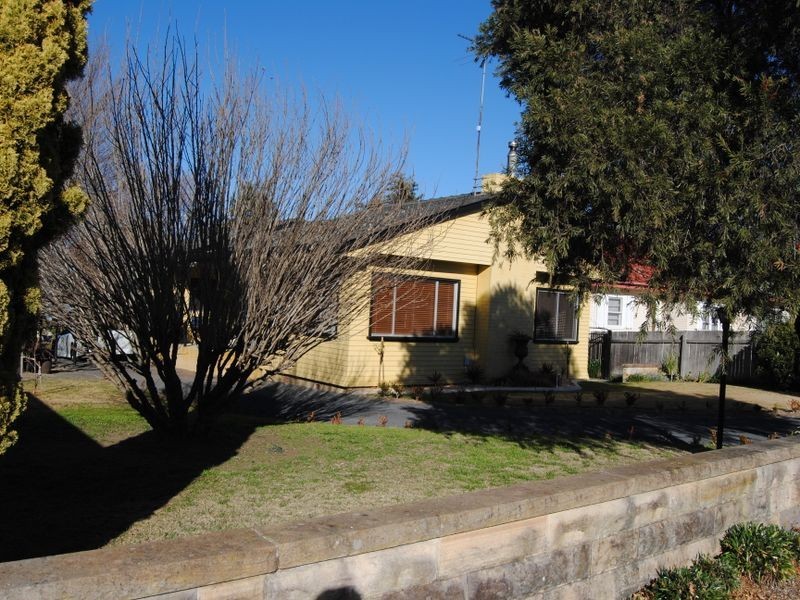 2 High Street, Inverell NSW 2360