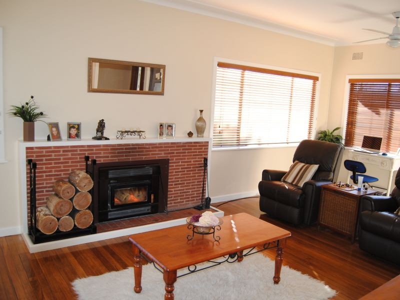 2 High Street, Inverell NSW 2360