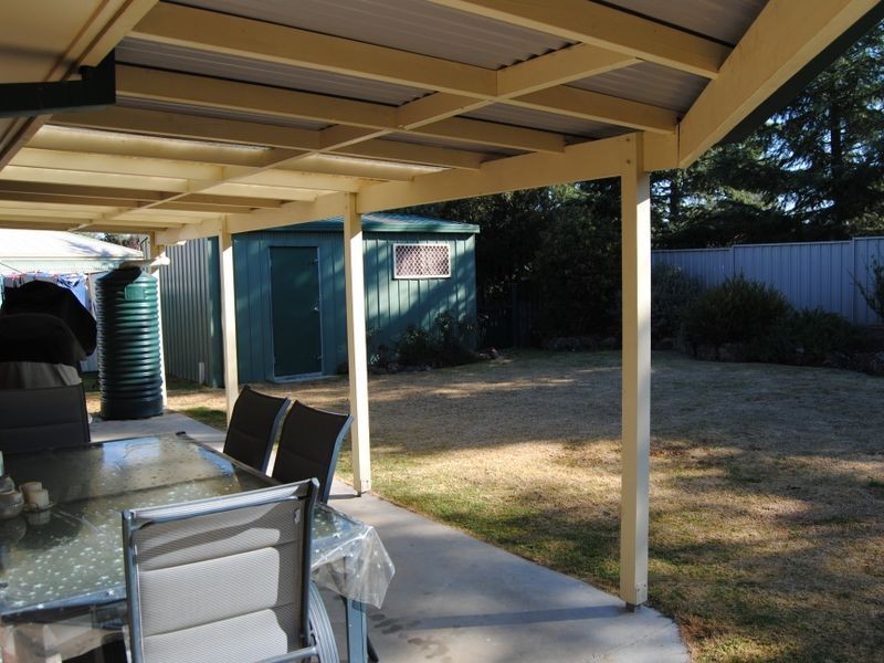 18 Deodara Drive, Inverell NSW 2360