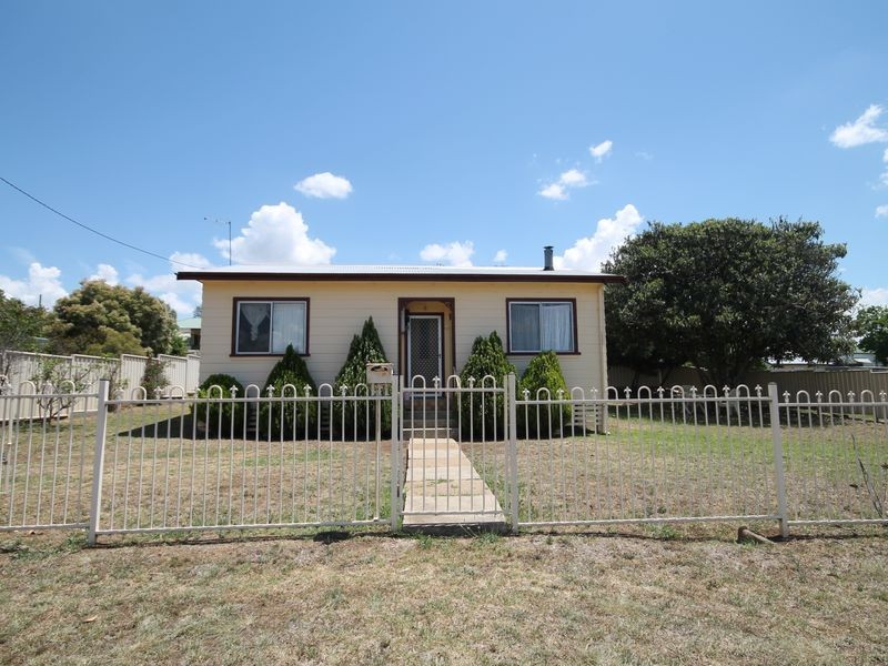 4 Hatcher Street, Inverell NSW 2360