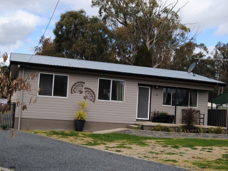 18 Wood Street, Gilgai NSW 2360