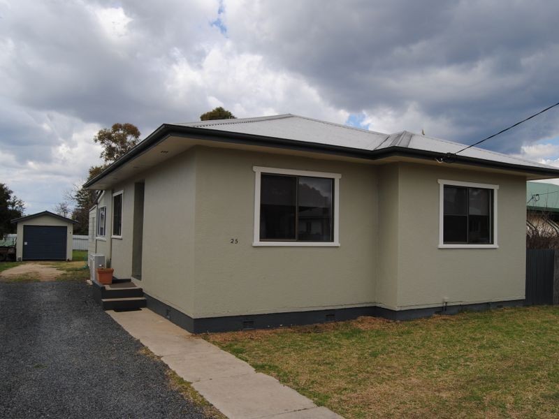 25 Swan Street, Inverell NSW 2360