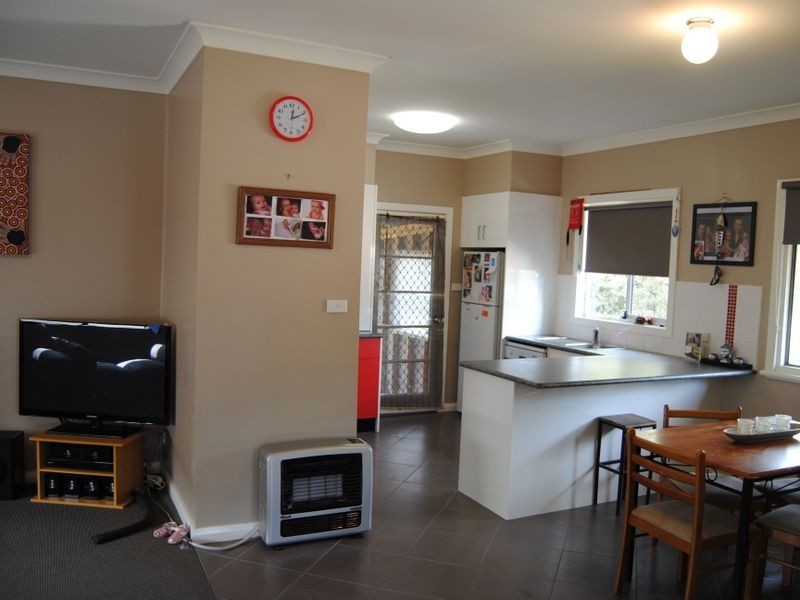 25 Swan Street, Inverell NSW 2360