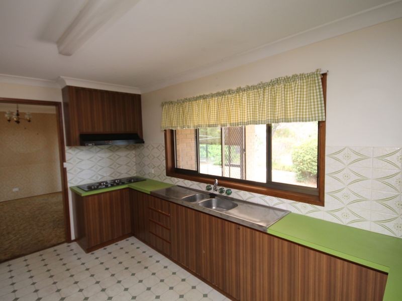 45 Froude Street, Inverell NSW 2360