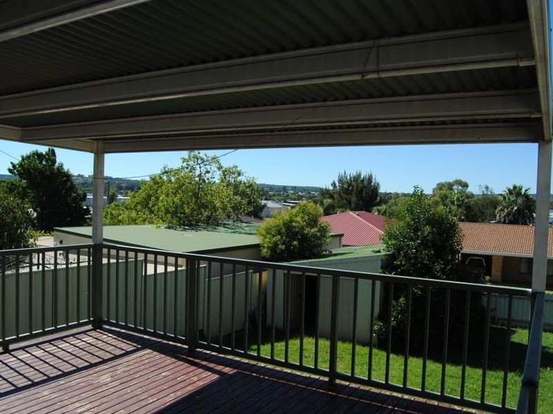27 King Street, Inverell NSW 2360