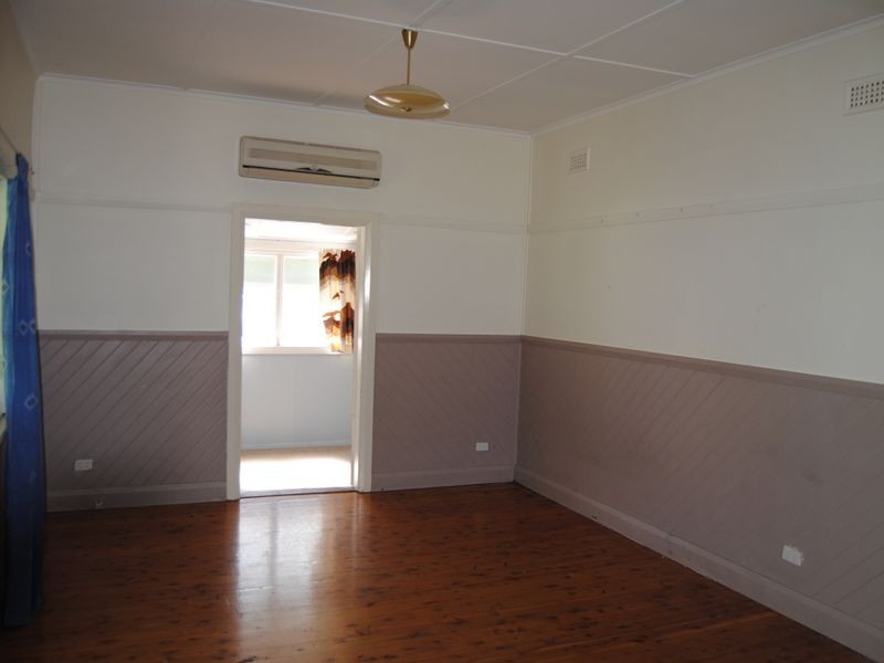 27 King Street, Inverell NSW 2360