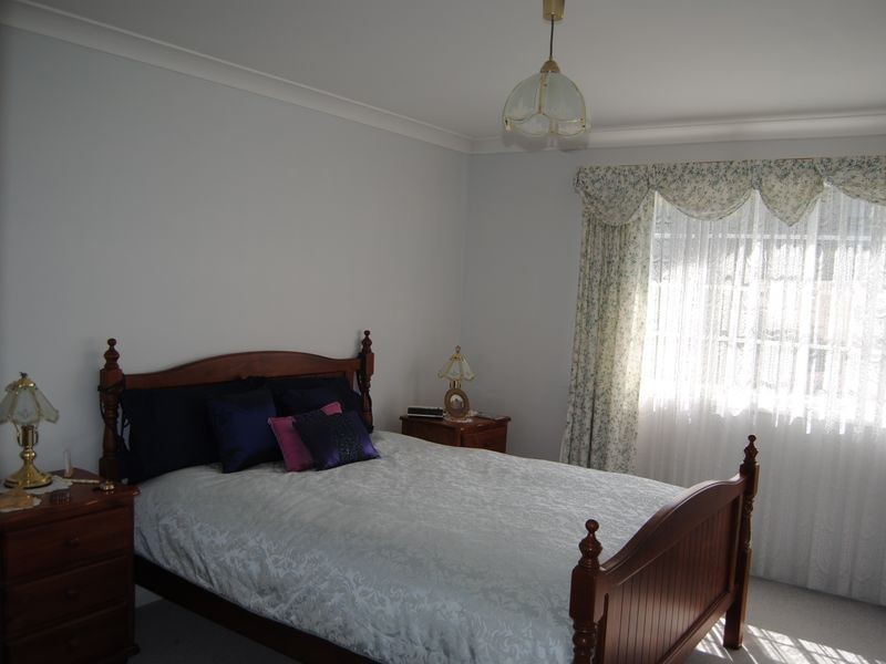 54 Lewin Street, Inverell NSW 2360