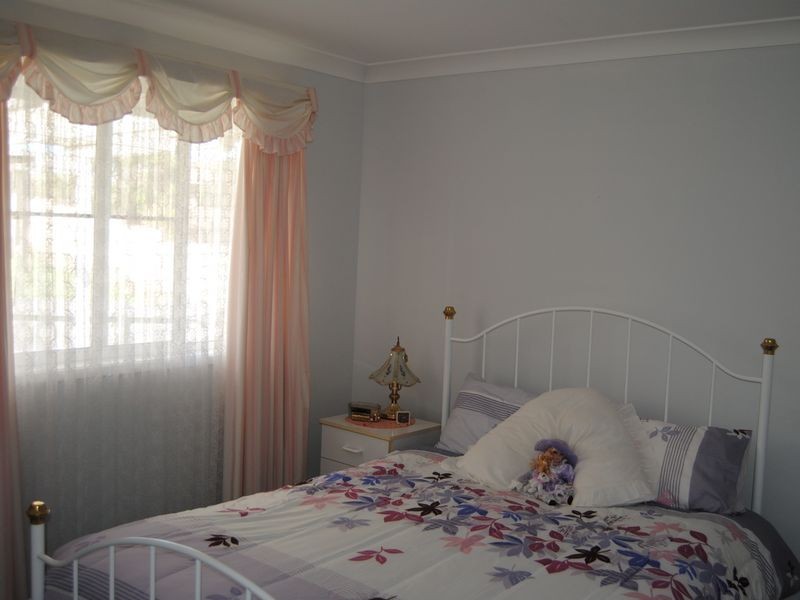 54 Lewin Street, Inverell NSW 2360