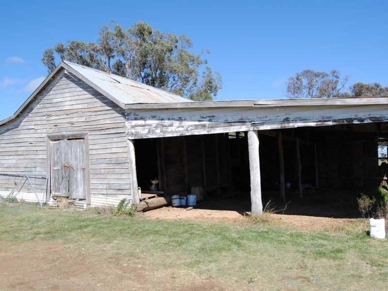 1027 Woodstock Road, Inverell NSW 2360