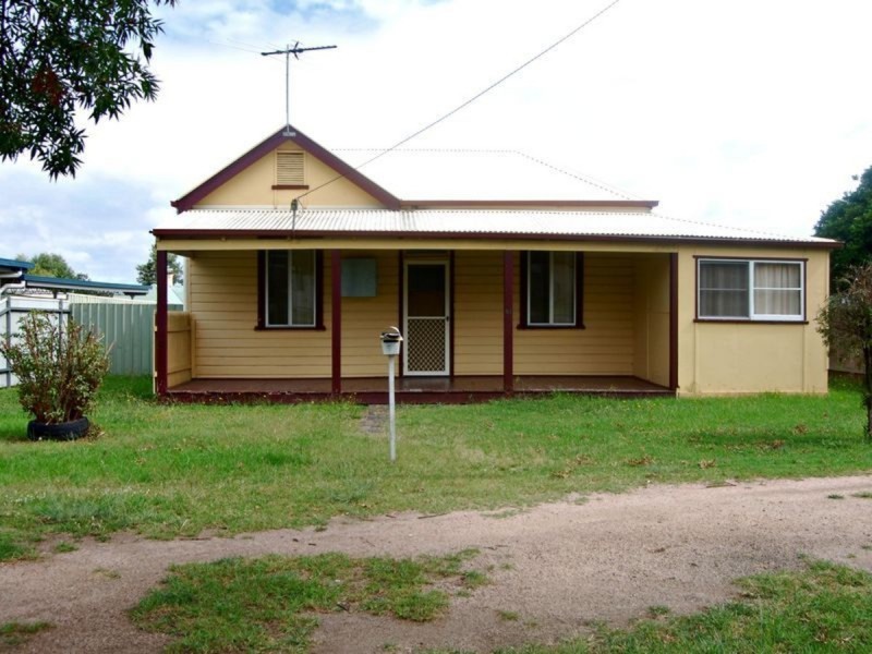 54 Chester Street, Inverell NSW 2360
