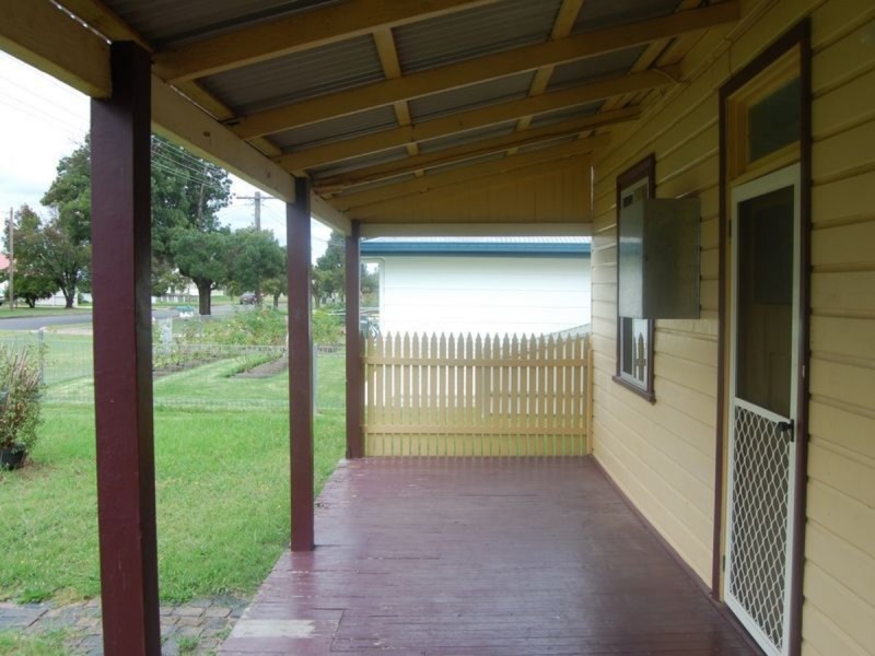 54 Chester Street, Inverell NSW 2360