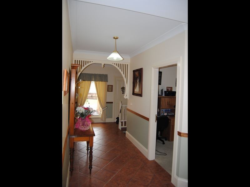 117b Moore Street, Inverell NSW 2360