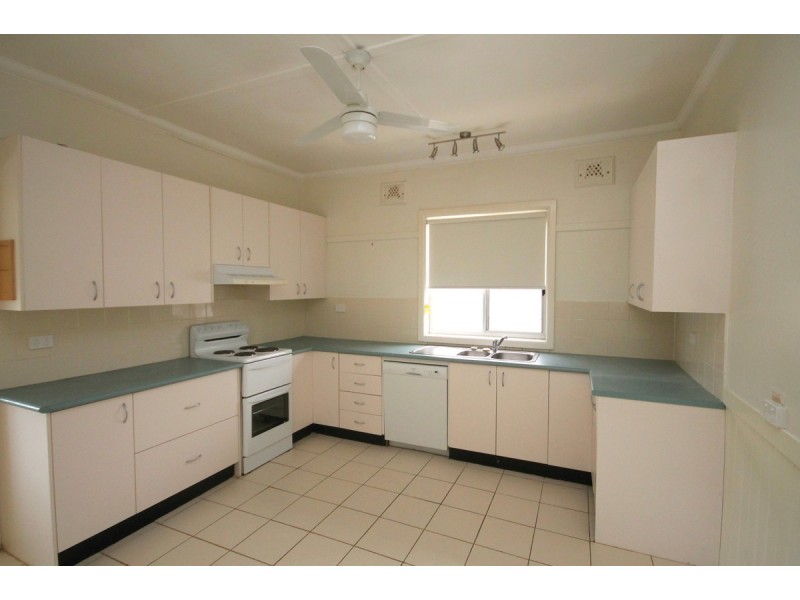 51 George Street, Inverell NSW 2360