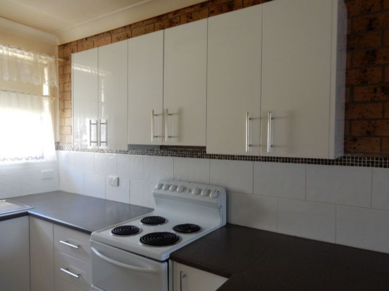 2/63 Ross Street, Inverell NSW 2360