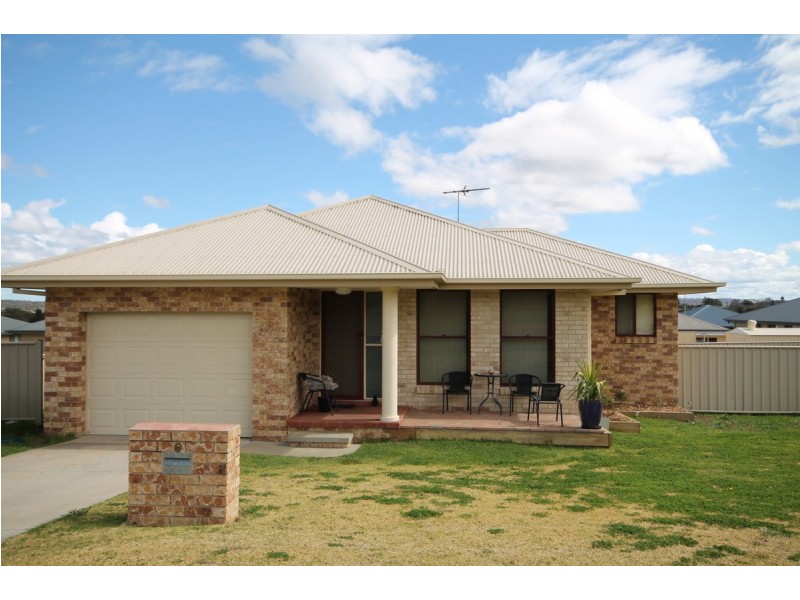 6 Currawong Place, Inverell NSW 2360