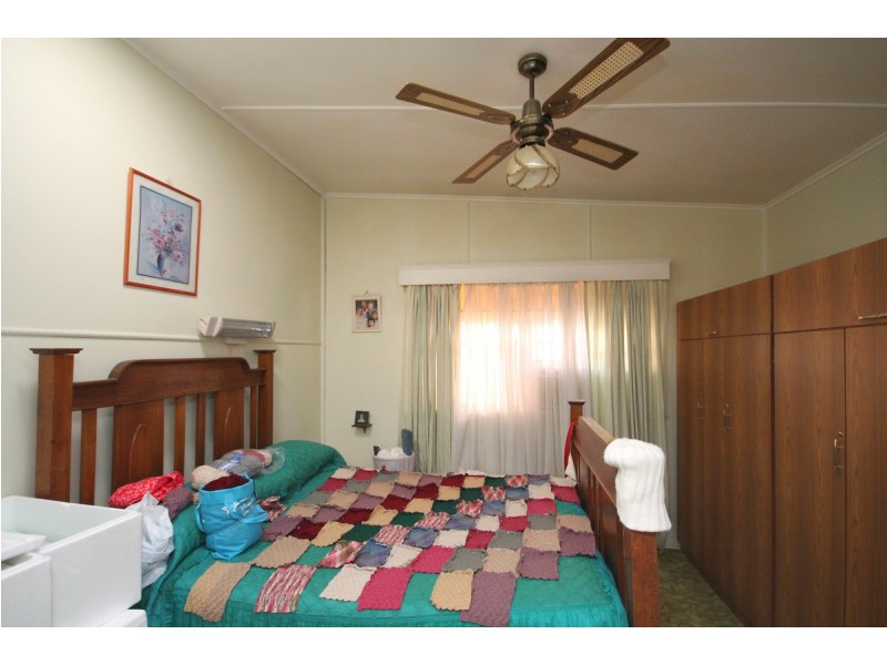 11 Chester Street, Inverell NSW 2360