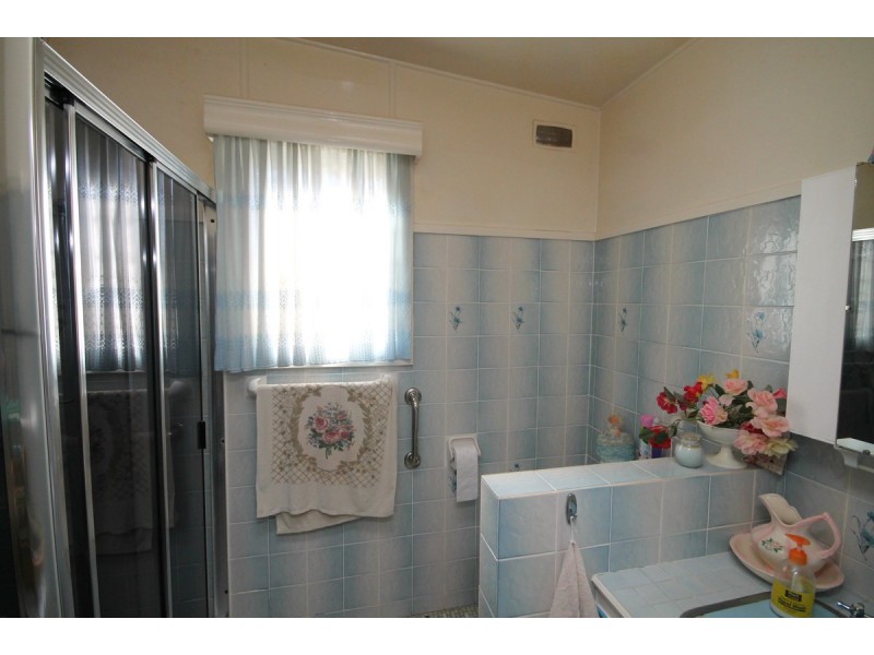 11 Chester Street, Inverell NSW 2360