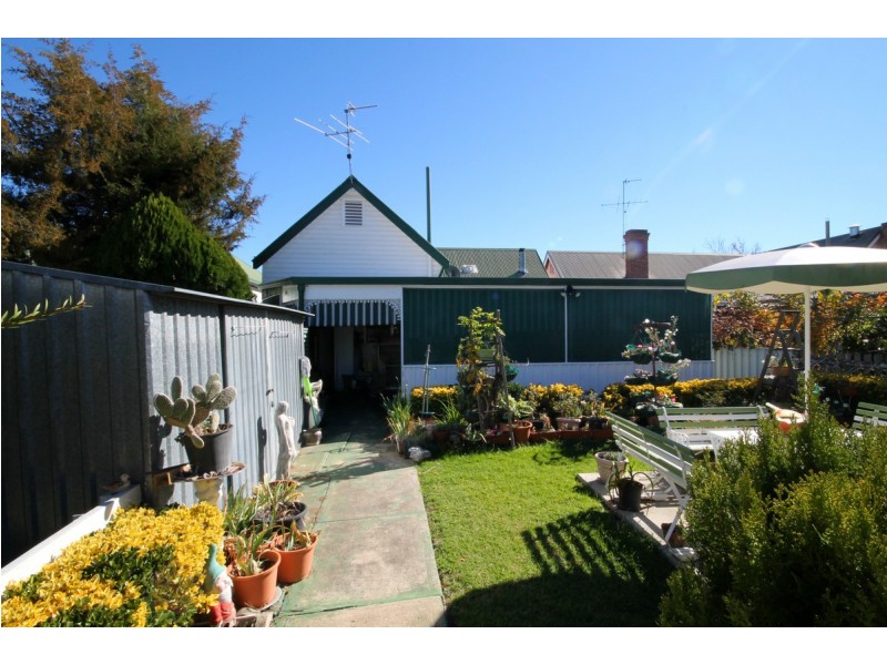 11 Chester Street, Inverell NSW 2360