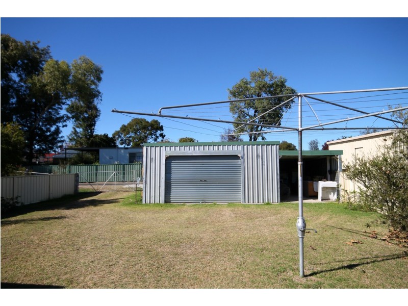 11 Chester Street, Inverell NSW 2360