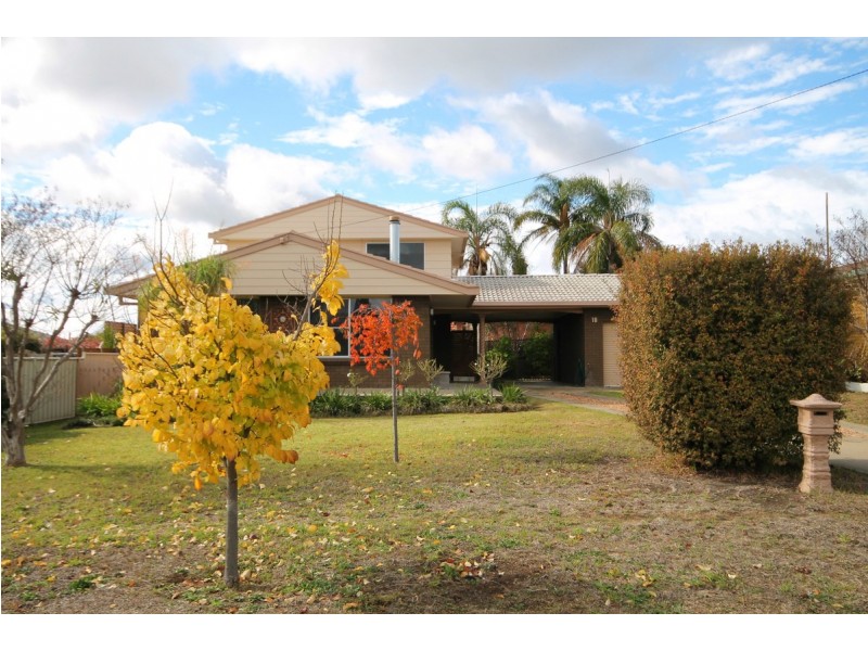 18 Lauder Street, Inverell NSW 2360