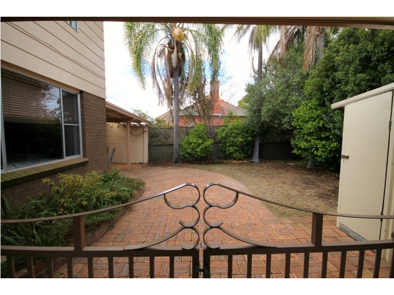 18 Lauder Street, Inverell NSW 2360