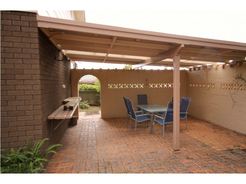 18 Lauder Street, Inverell NSW 2360